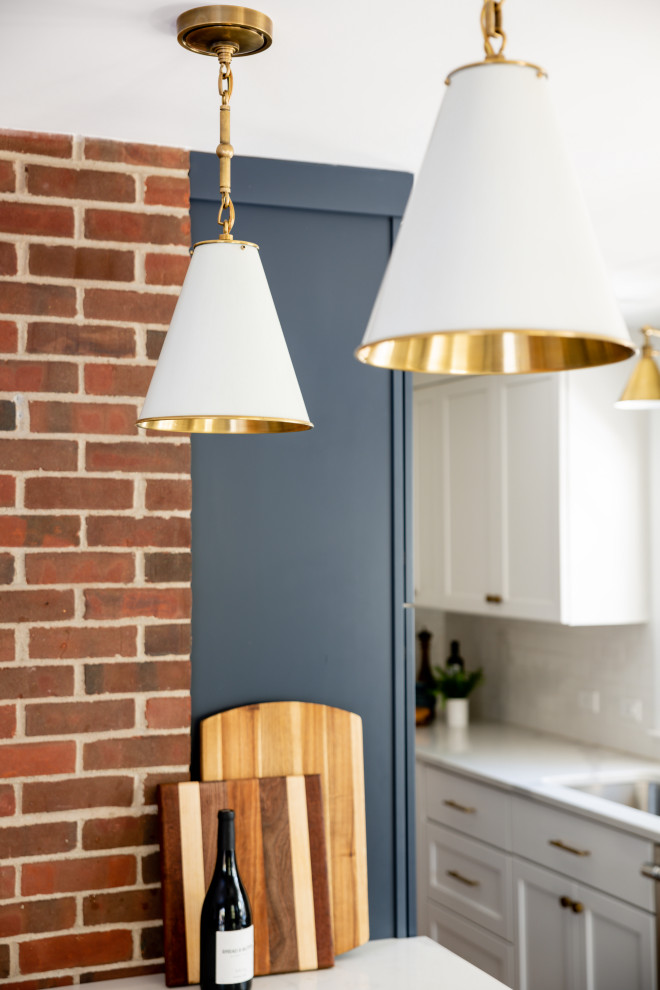 Transitional kitchen photo in Boston
