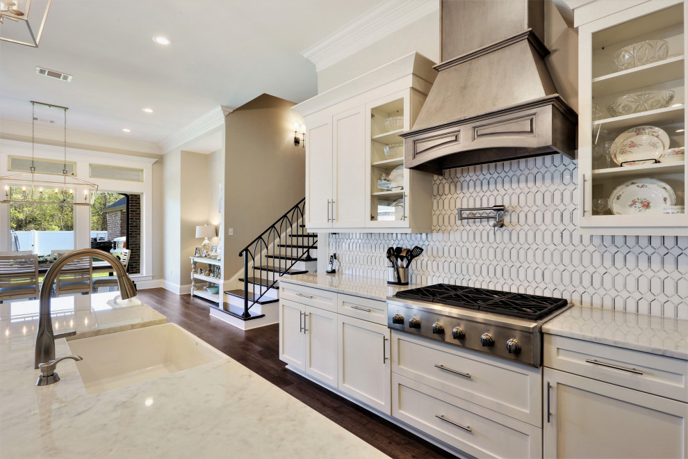 Kitchen - kitchen idea in Chicago