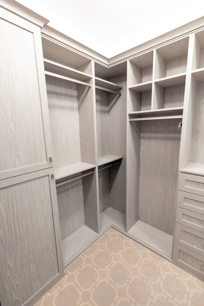 Inspiration for a transitional home design remodel in Chicago