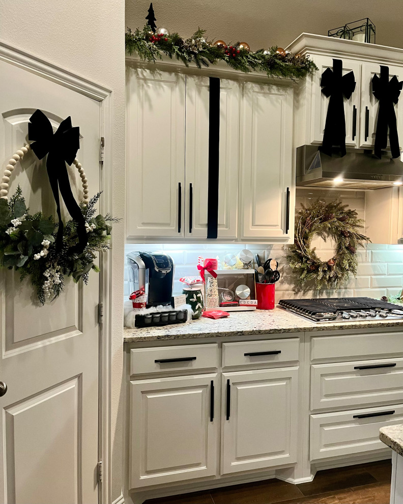 Modern, Inviting Holiday Decor
