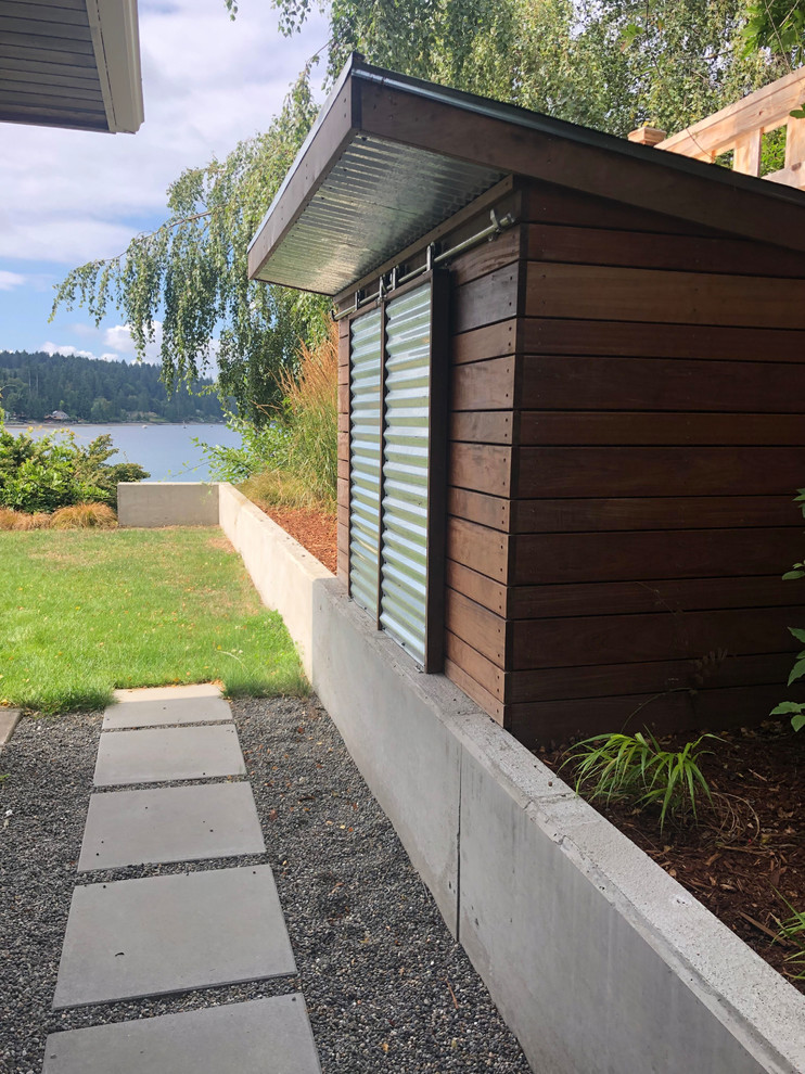 This is an example of a modern shed and granny flat in Seattle.