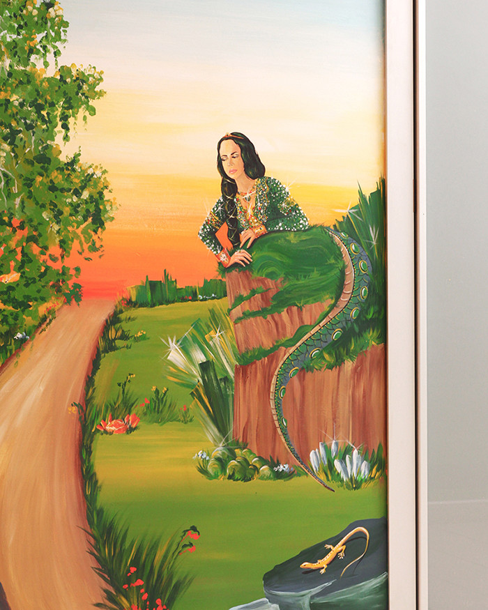 Роспись стен в прихожей