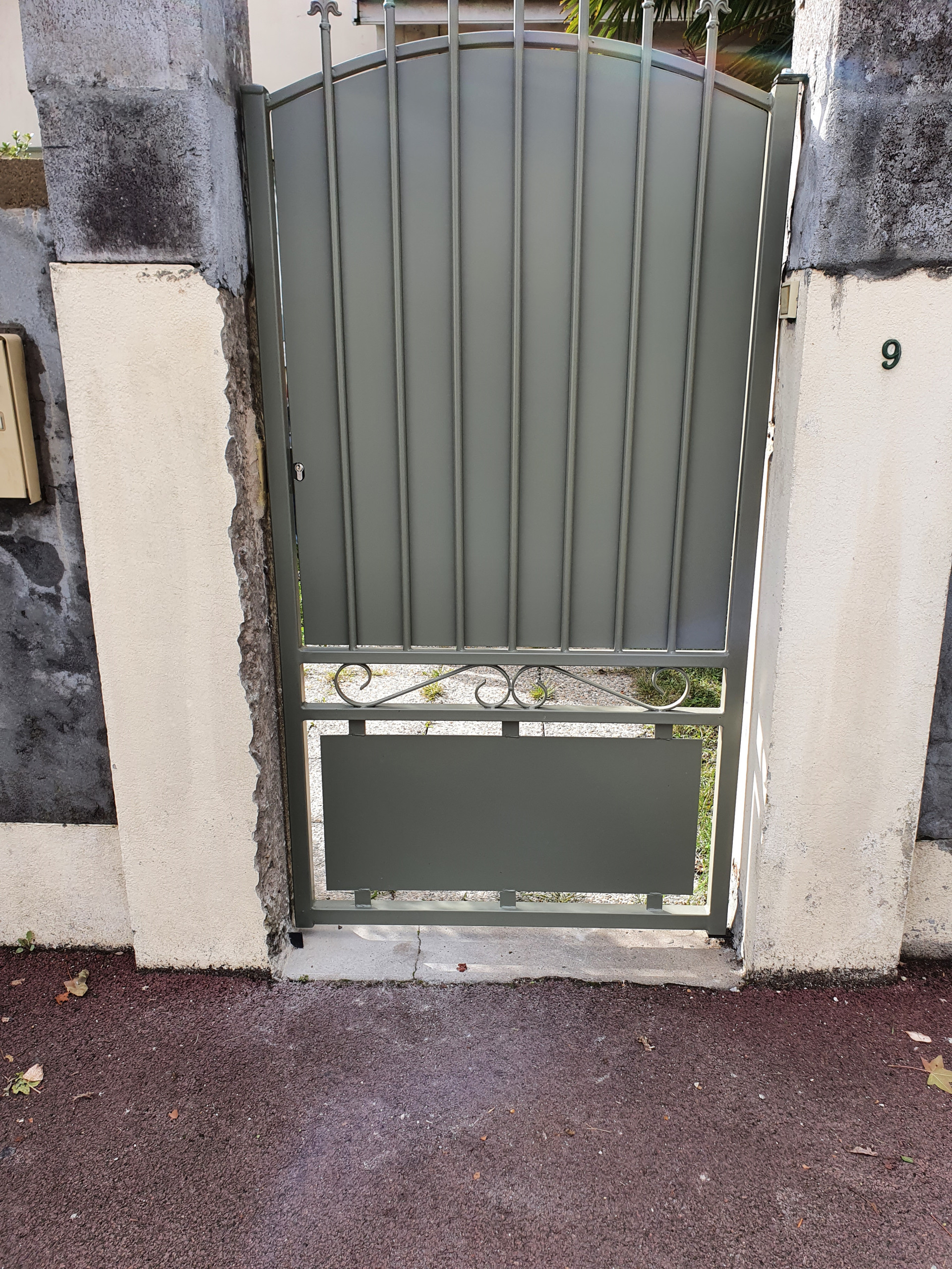 Portillon entièrement restauré (vue extérieure)