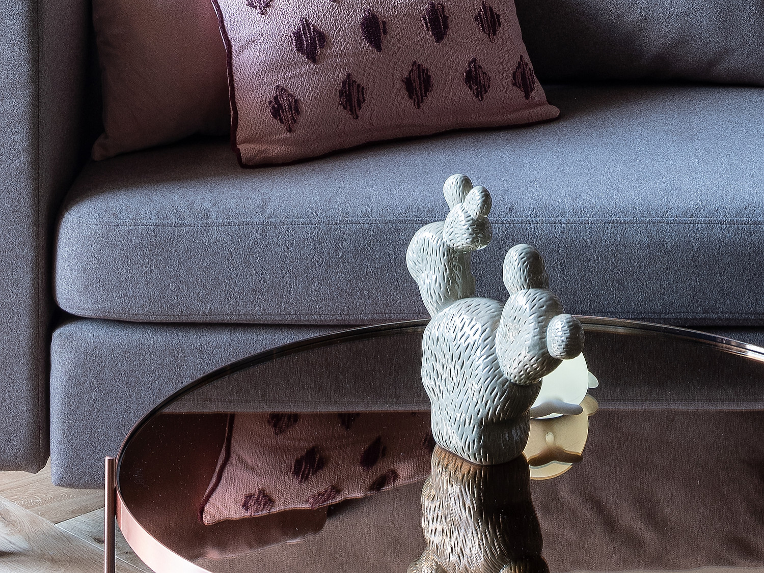 Встроенная вытяжка Konigin Flatbox Black 60 в ТВ проекте.