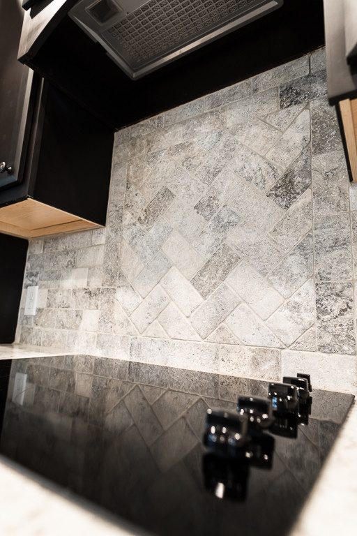 Kitchen - rustic kitchen idea in Austin