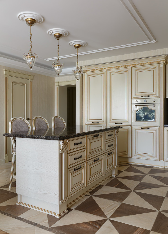 Квартира в Петродворце в классическом стиле - 124 м²