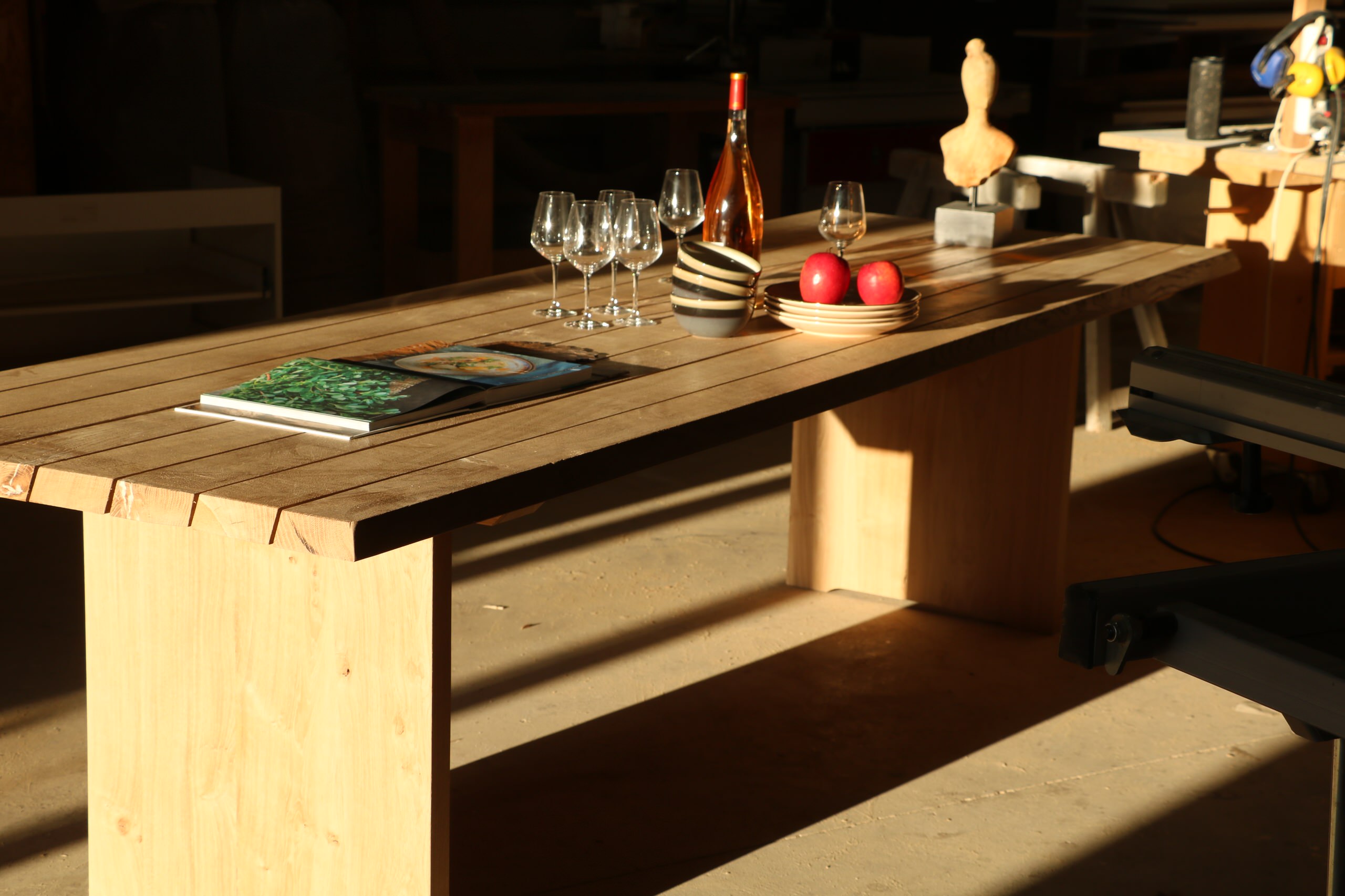 Le Muy - Conception de tables sur-mesure