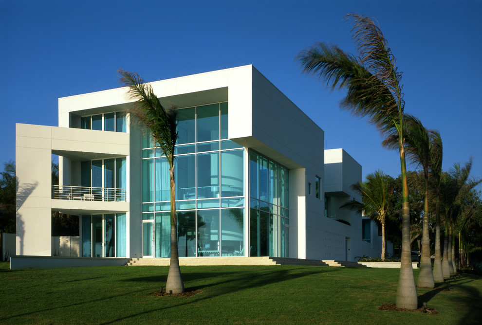 Modern white exterior in Tampa with a flat roof.