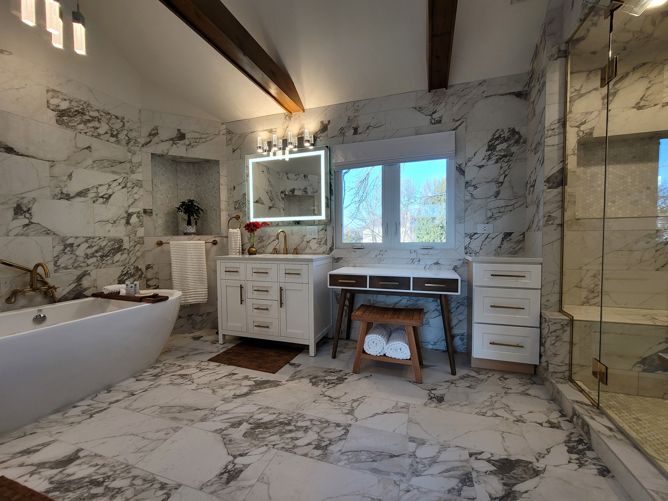 Dream white Bathroom
