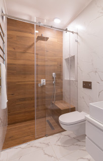 75 photos et idées déco de salles de bain blanches et bois avec une douche  à l'italienne - Juillet 2023 | Houzz FR