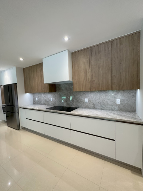 Pinecrest Chef Kitchen modern-koek