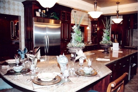 Example of a transitional kitchen design in Indianapolis