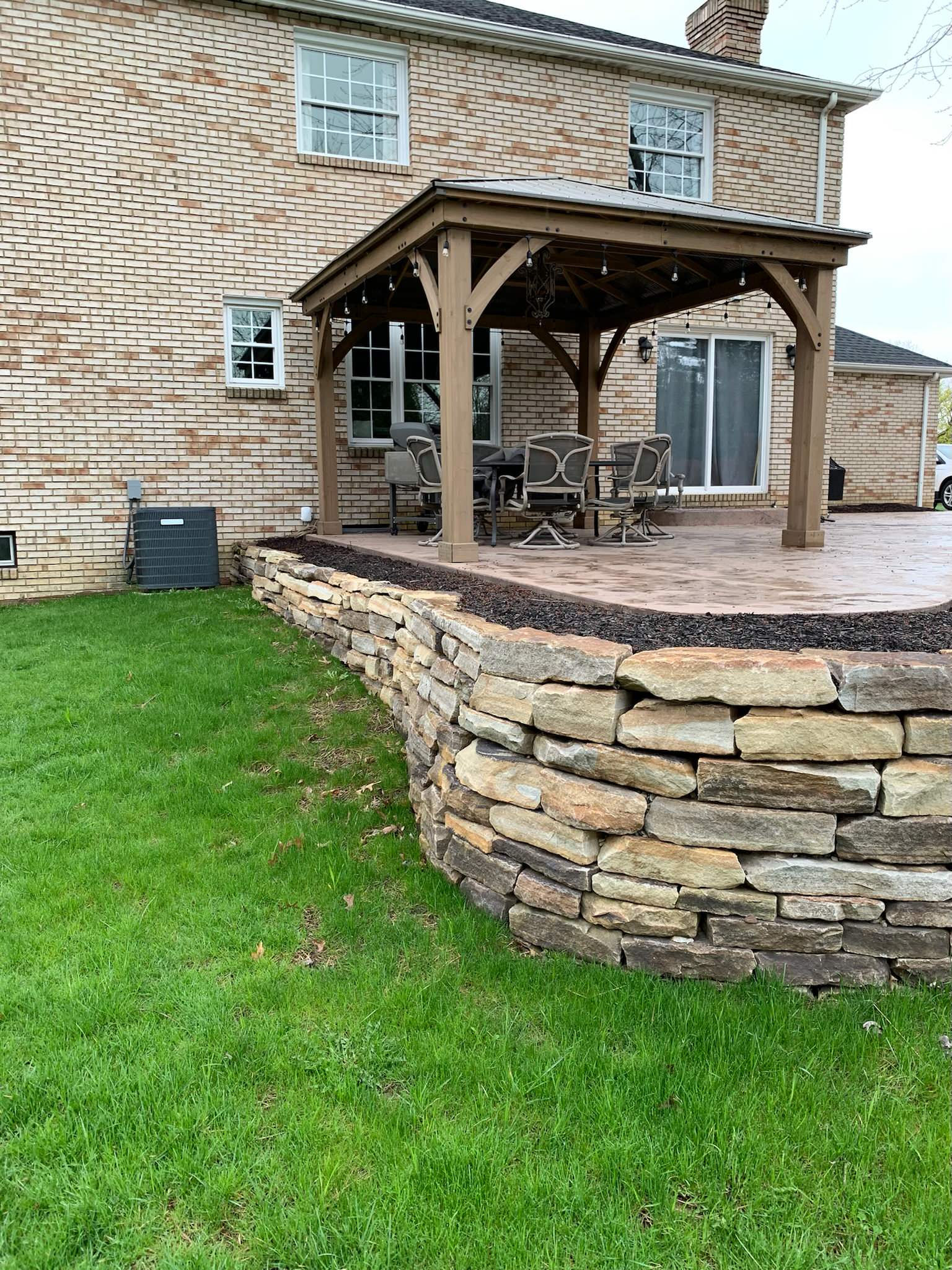 Retaining Walls and Hardscaping