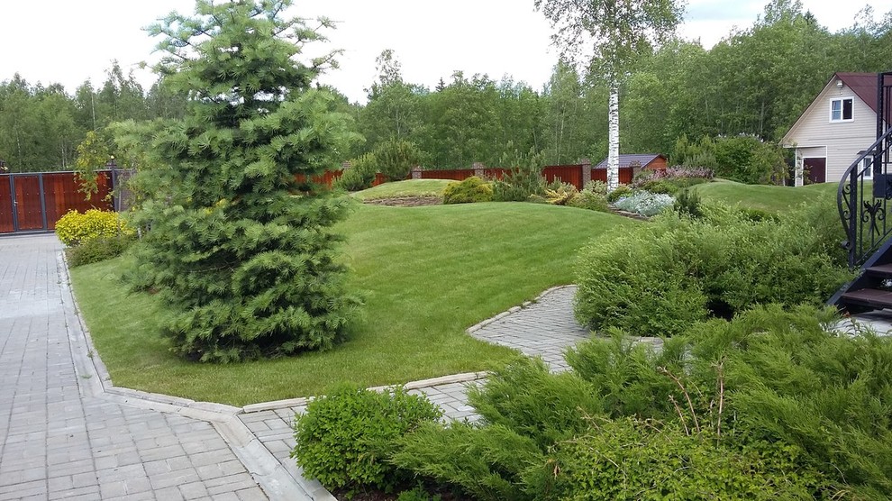 Сад  на холмах