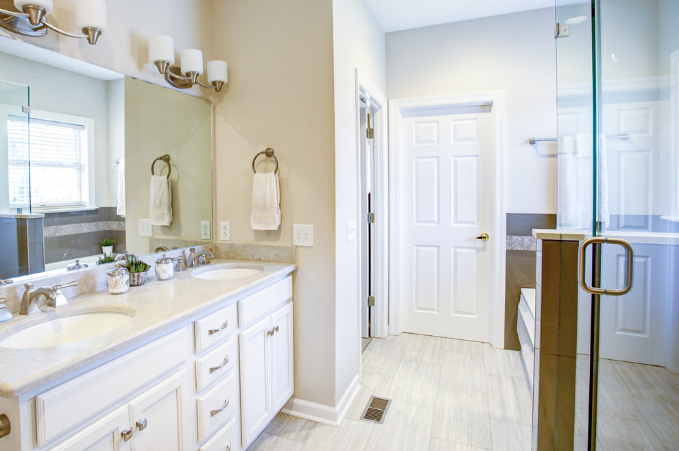 Inspiration for a transitional home design remodel in Nashville