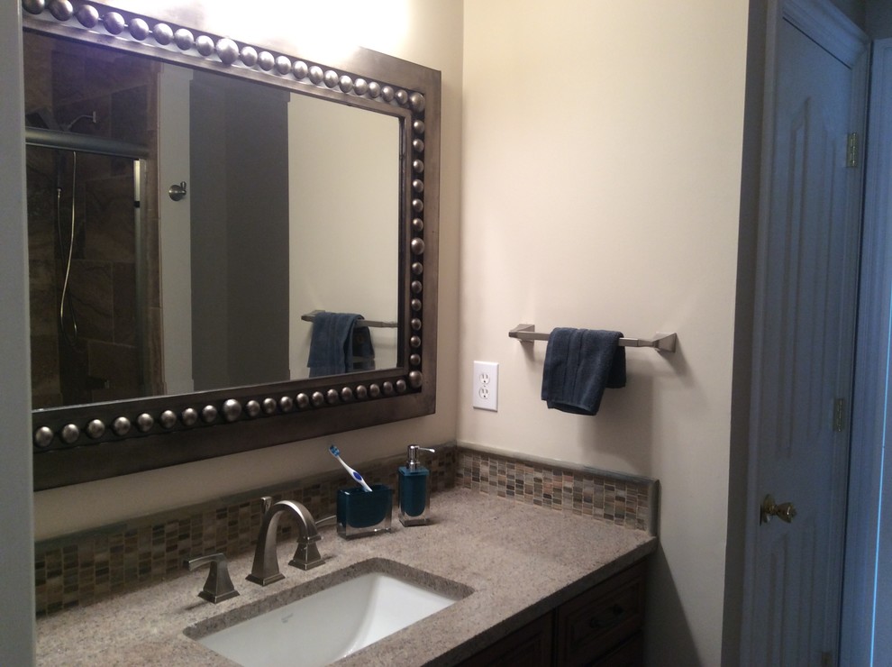 Bathroom - transitional bathroom idea