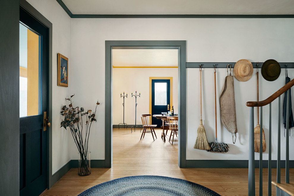 Inspiration for a cottage dining room remodel in New York