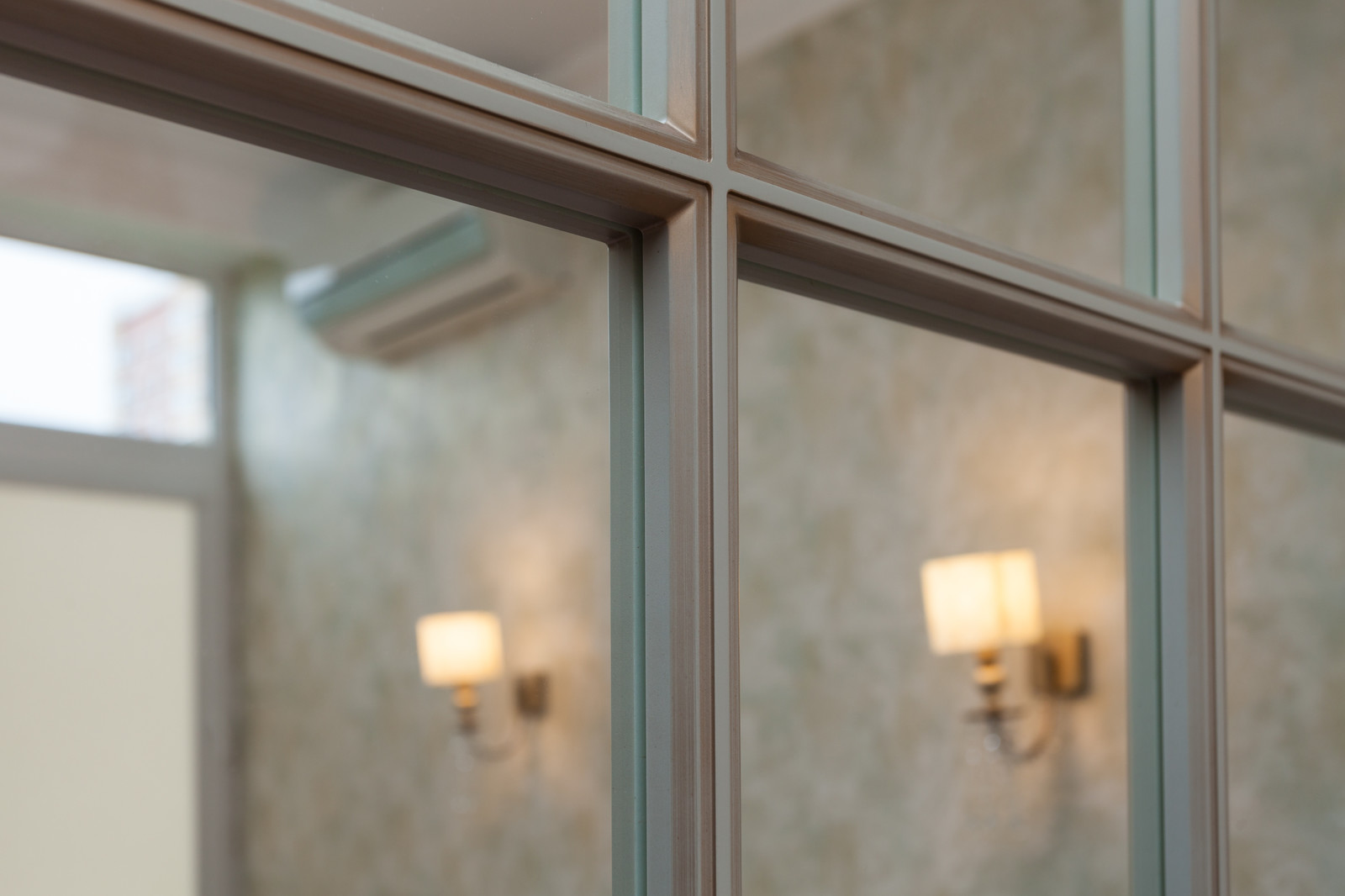 Шкаф-купе в стиле прованс