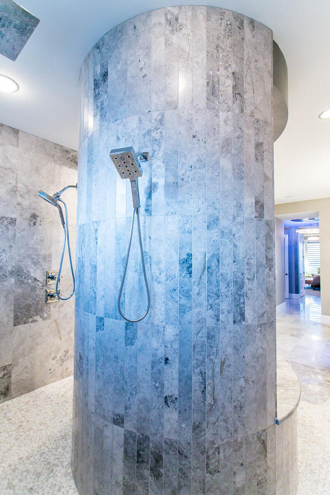 This is an example of a contemporary master bathroom in Seattle.