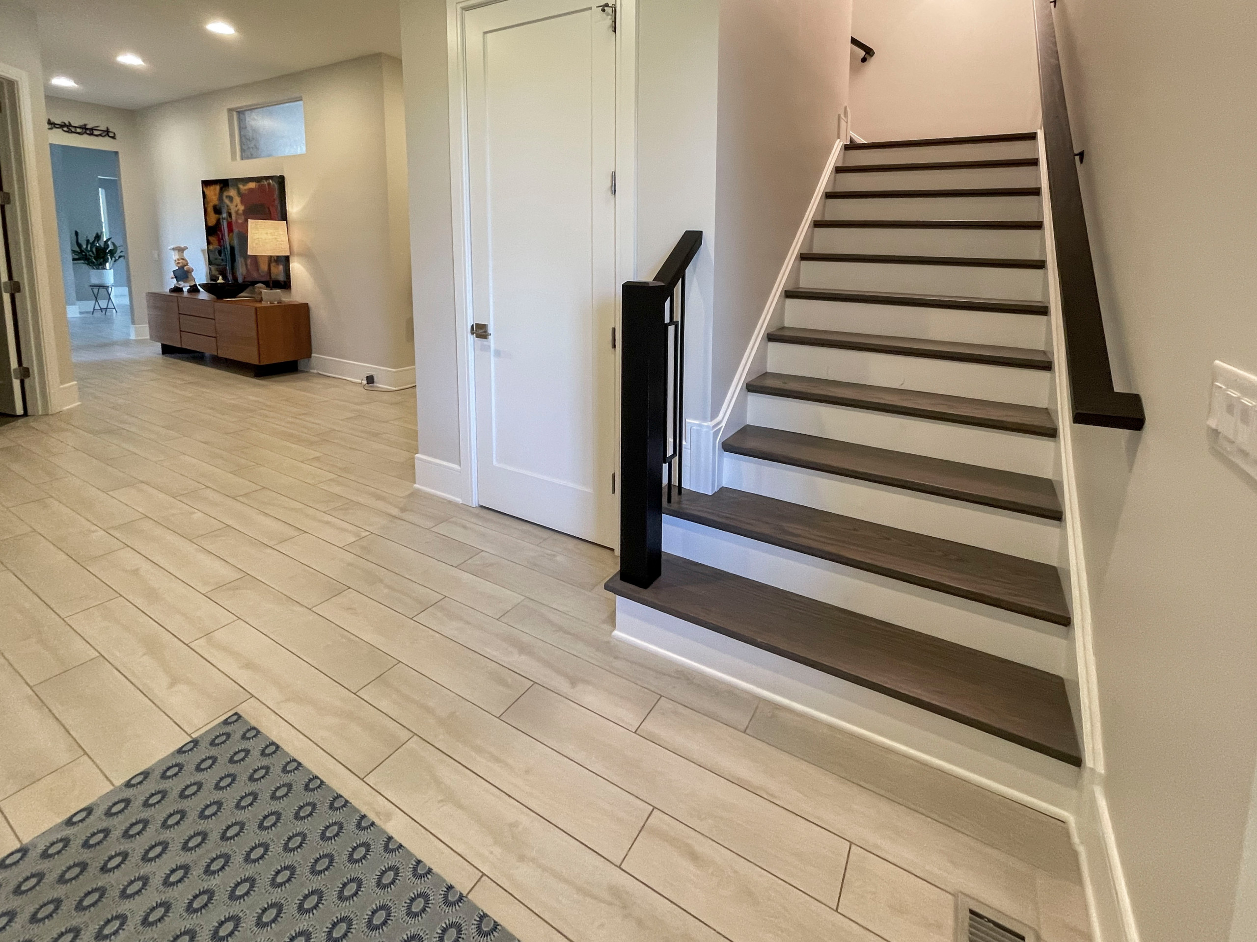 114_Striking Floating-Curved Staircase, Leesburg VA 20175