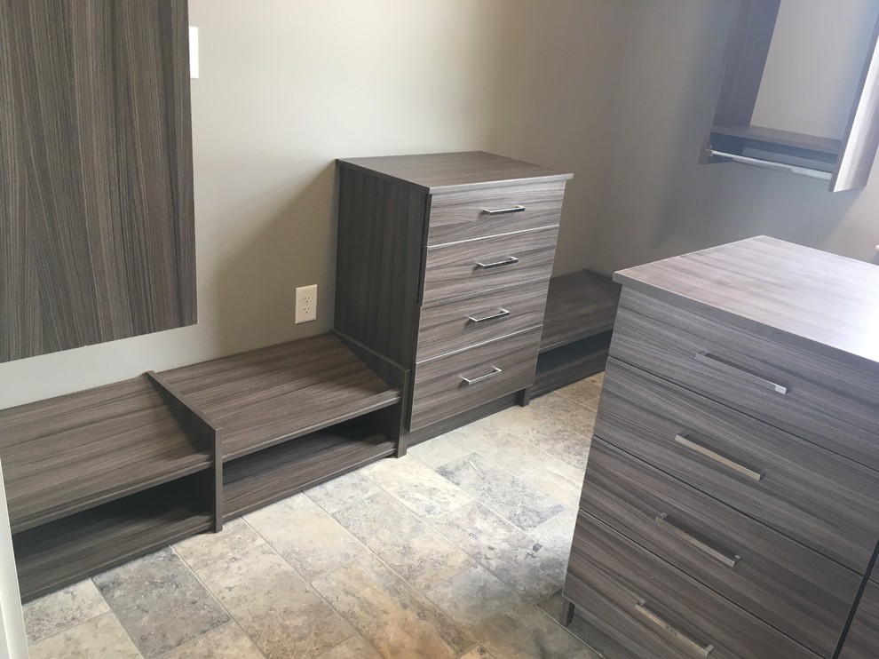 Inspiration for a huge transitional home design remodel