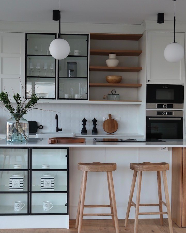 Белая кухня с Noble Supreme White от Technistone