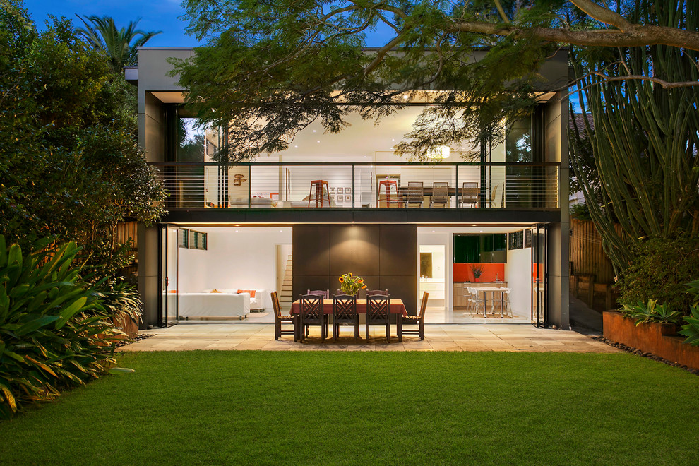 Contemporary backyard patio in Sydney.