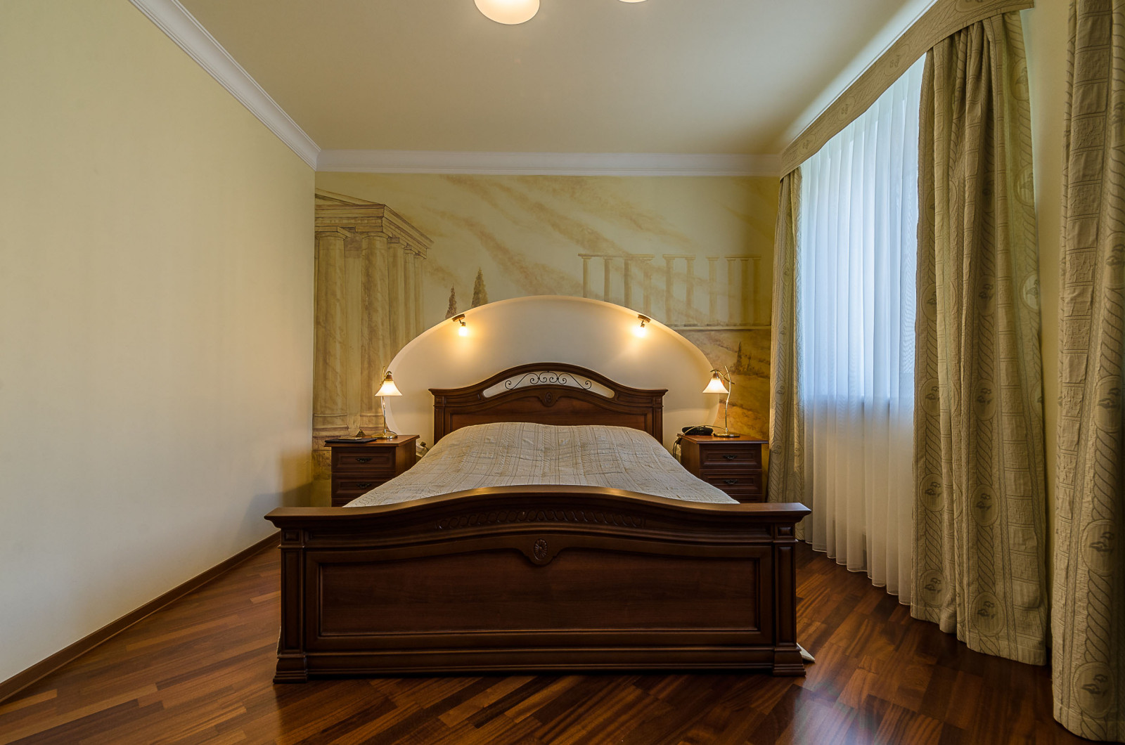 Двухкомнатная квартира в классическом стиле  и ароматом кофе.Съемка для продажи.