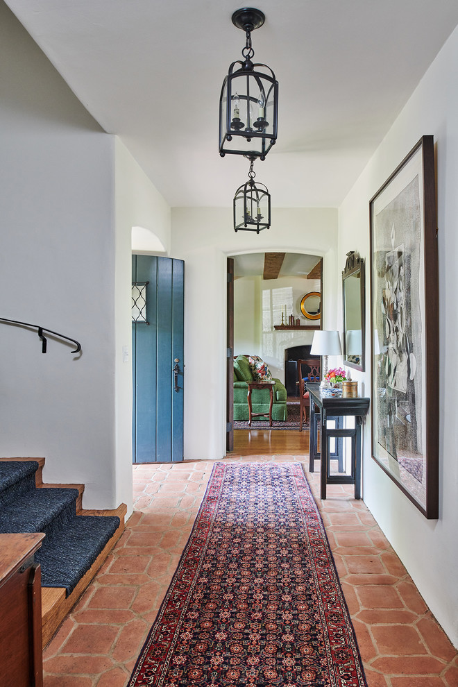Photo of a transitional entryway in Los Angeles.