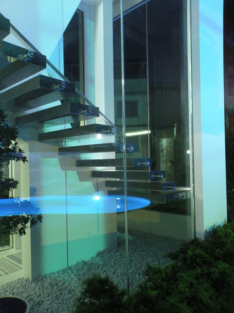 112 MRD contemporain-escalier