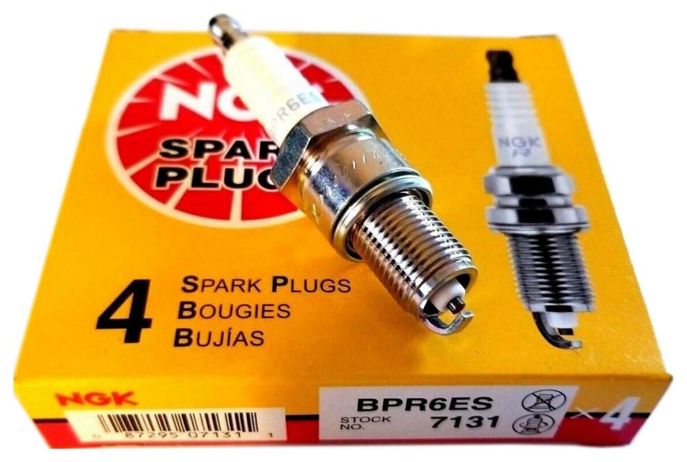 NGK Standard Spark Plugs 4 Pack for Many Engine Models / 71314PK