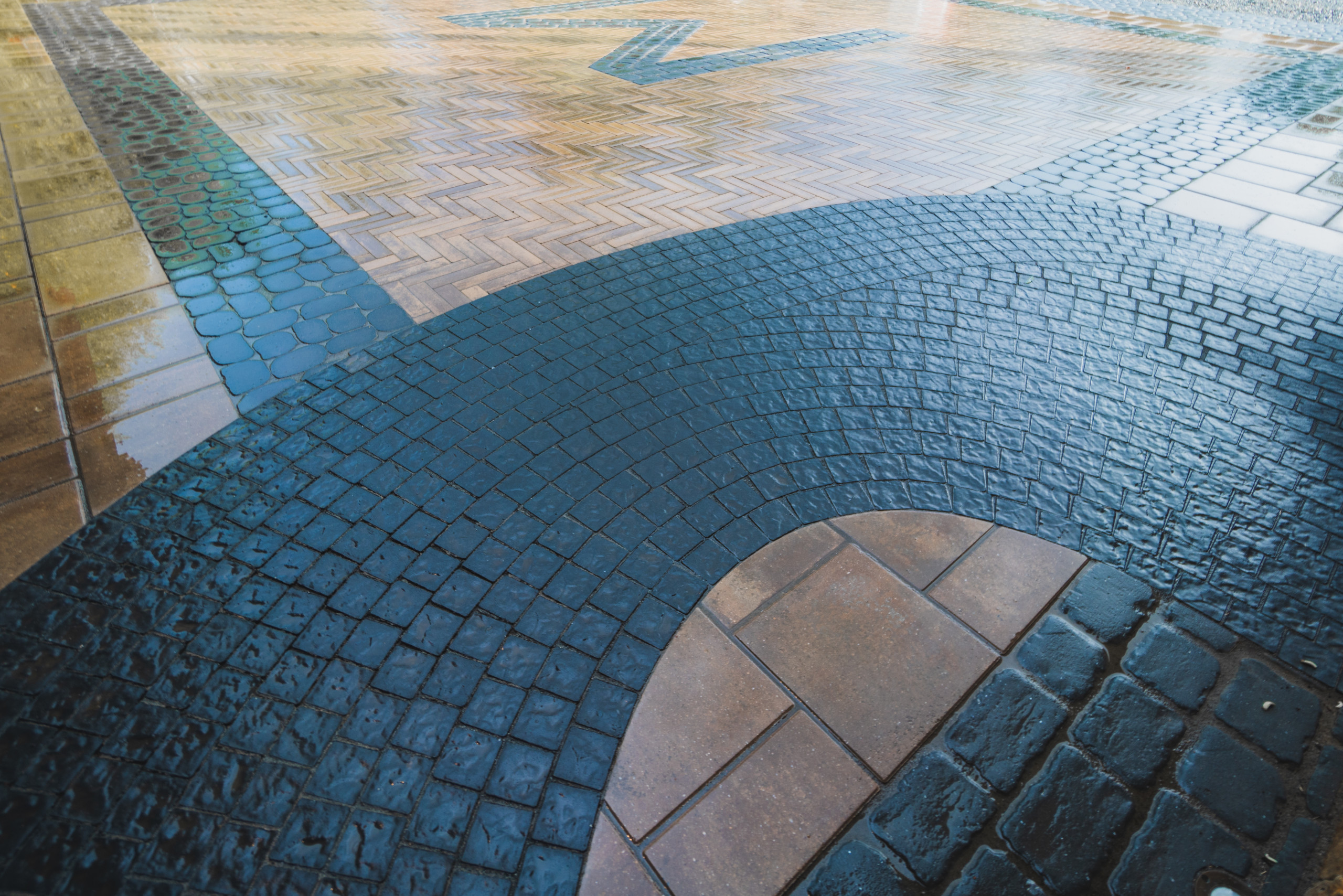 Award Winning Driveway Courtyard