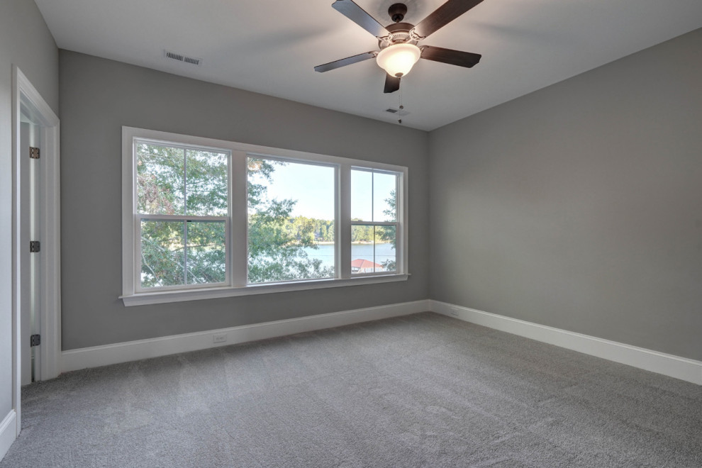 Home design - transitional home design idea in Charlotte