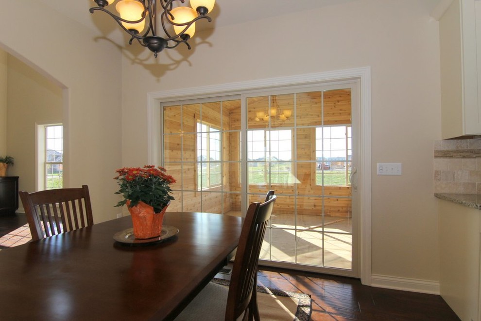Dining room - transitional dining room idea
