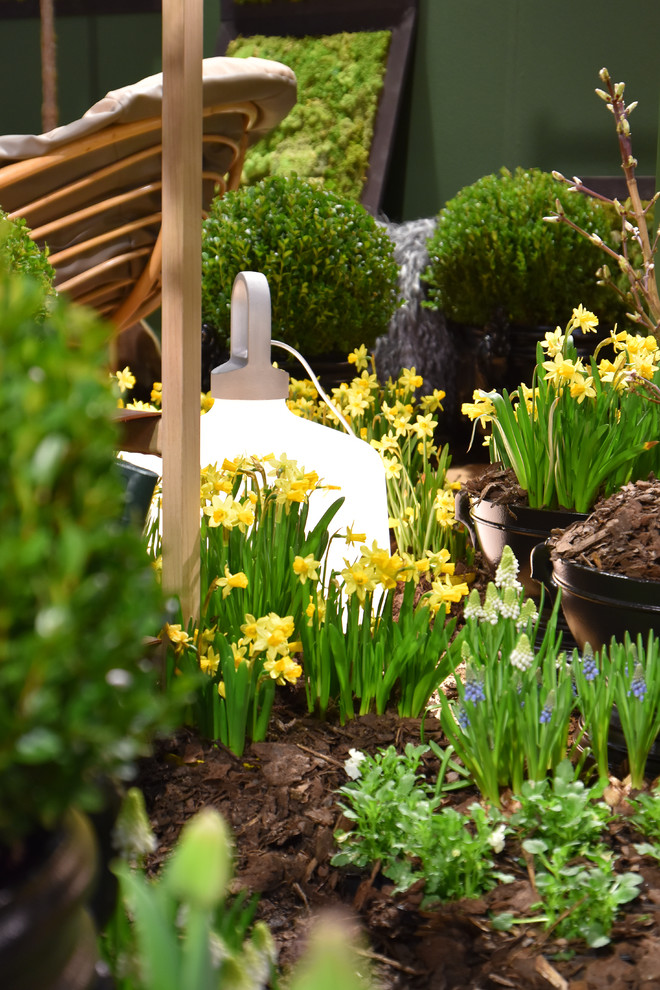 Klassisk inredning av en trädgård