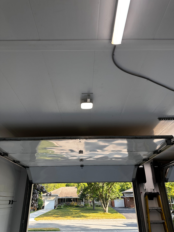 Willowdale Avenue - Garage - London, ON