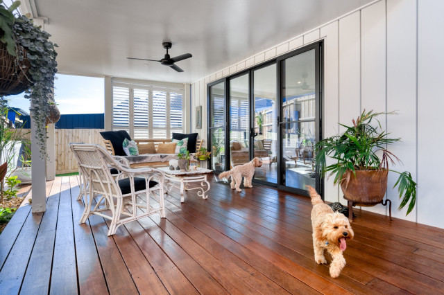 PERTOBE contemporary-deck