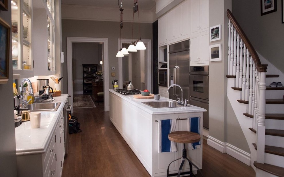 distractingly-bad-tv-kitchen-layouts