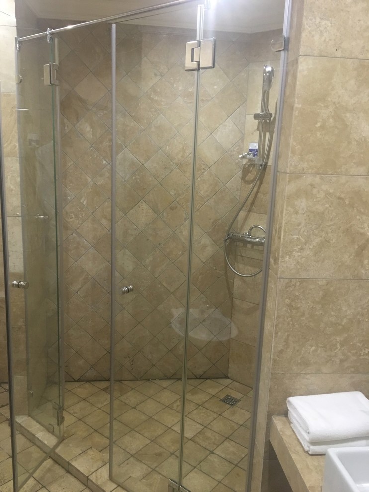 Травертин в ванной