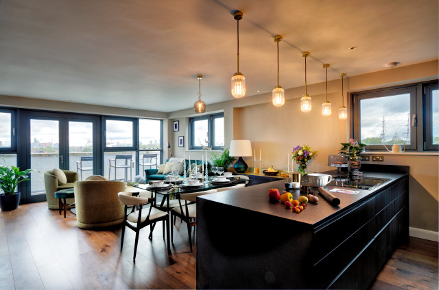 Waterfront Downsizing contemporary-vardagsrum