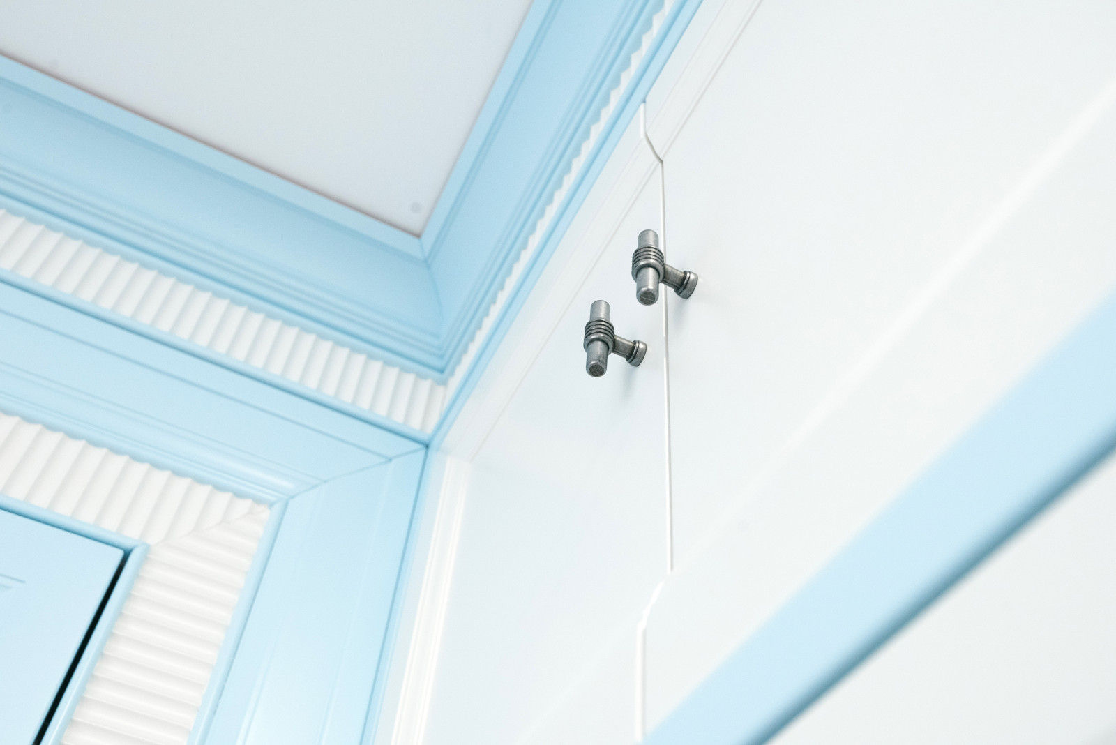 Уникальная гардеробная комната для мальчика