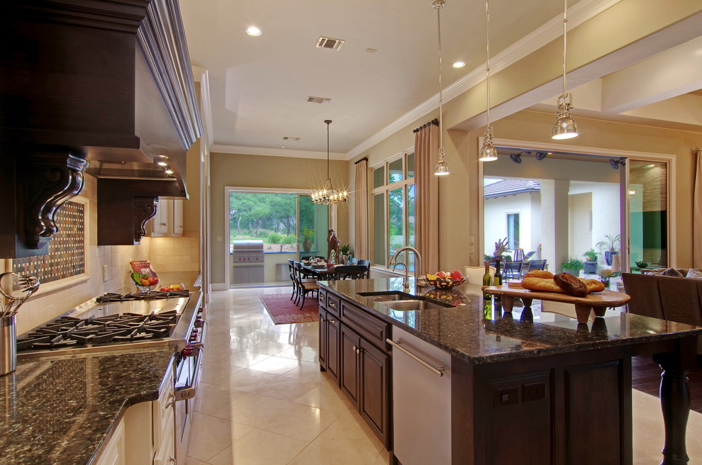 Inspiration for a transitional kitchen remodel in Austin