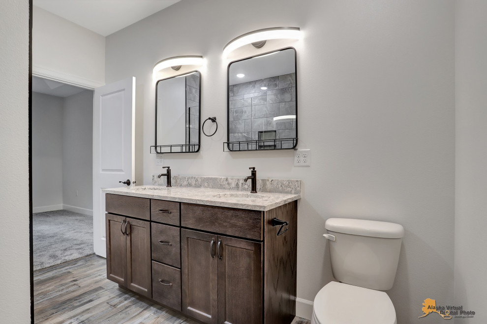 Bathroom - transitional bathroom idea