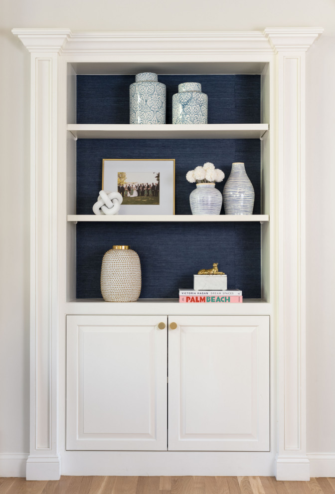 Home design - transitional home design idea in Boston