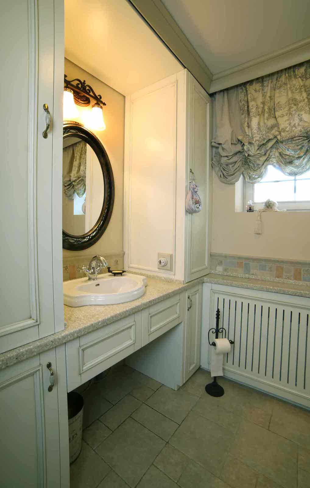 Cказочный бревенчатый дом в Подмосковье