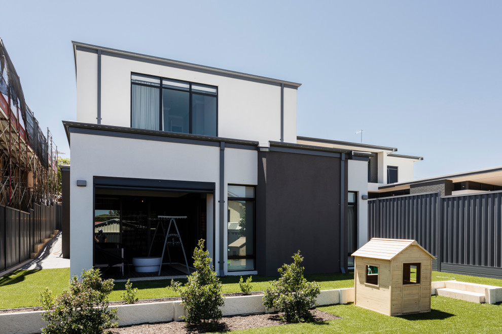 Photo of a modern two-storey house exterior in Perth.