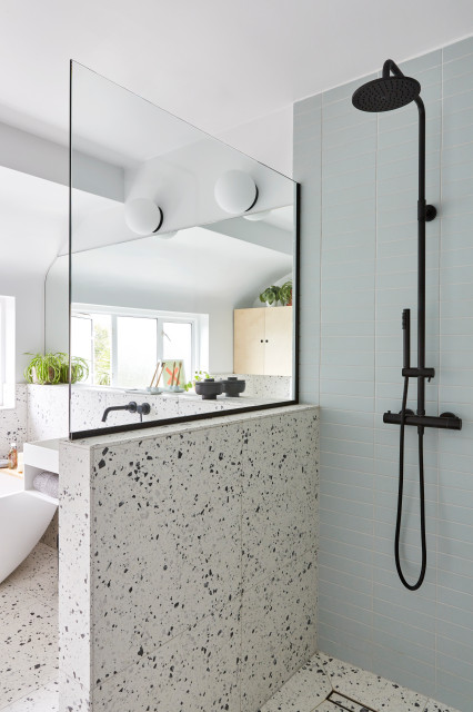 Bathroom renovation moderne-badevaerelse