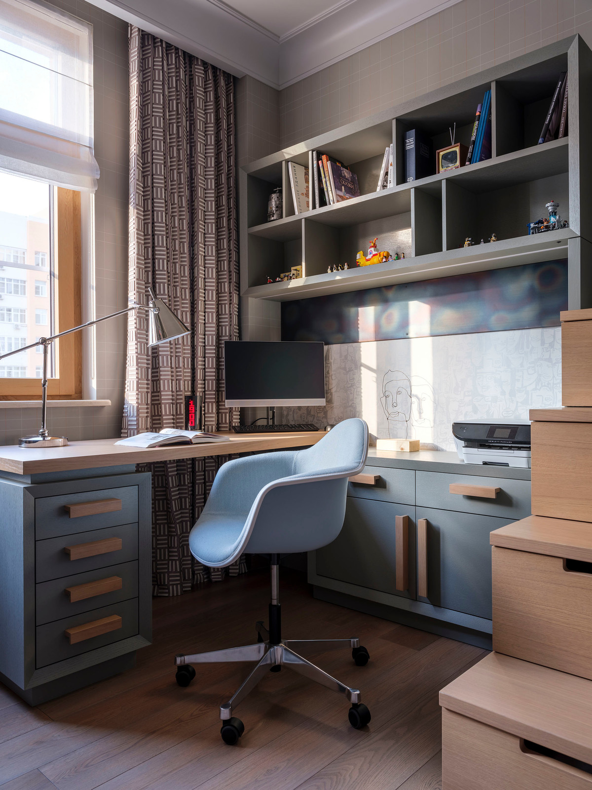 С московским характером. Детская.