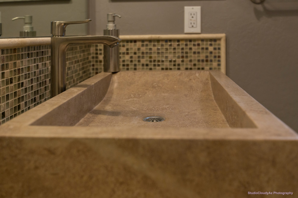Example of a transitional bathroom design in Phoenix