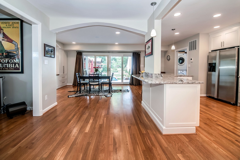 Inspiration for a mid-sized timeless kitchen remodel in DC Metro